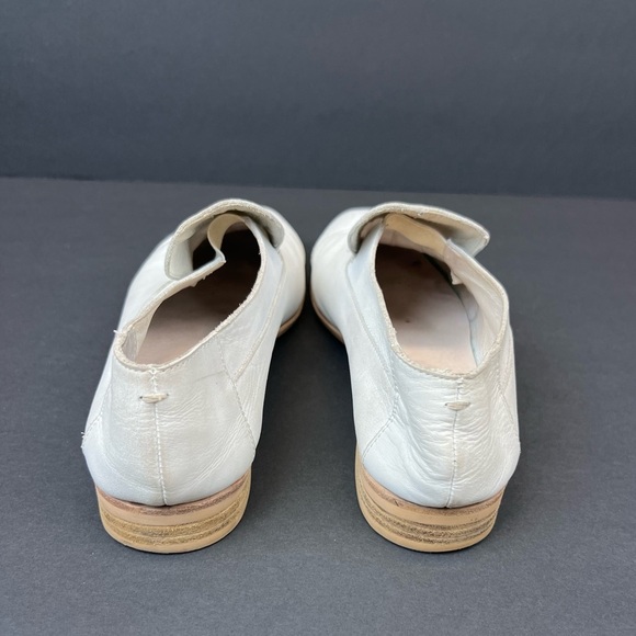 Jeffrey Campbell White Flats Slip-On Loafers Size 8.5 - Picture 3 of 8